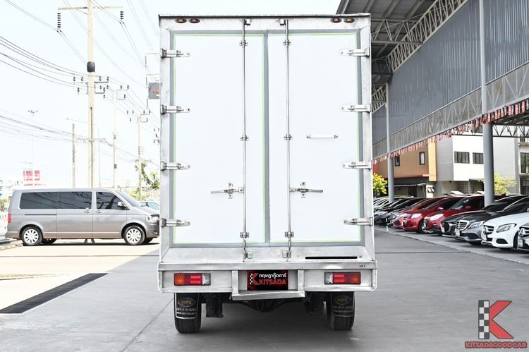 Toyota Hilux Revo 2024 2.4 Entry Pickup ดีเซล ไม่ติดแก๊ส เกียร์ธรรมดา ขาว รูปที่ 4