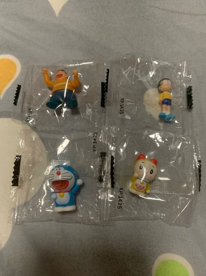 โมเดล chupa chup x doraemon 4 ตัว