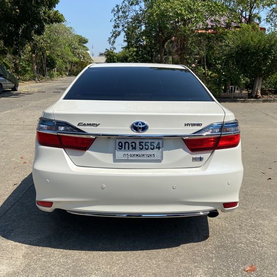 Toyota Camry 2015 2.5 HV Premium Sedan ไฮบริด ไม่ติดแก๊ส เกียร์อัตโนมัติ ขาว รูปที่ 4