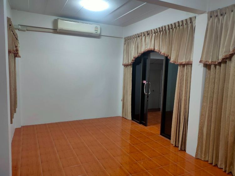 อื่นๆ ไม่มี สร้างเสร็จก่อน 2010 ขายบ้านเดี่ยว 2 ชั้น   รูปที่ 2