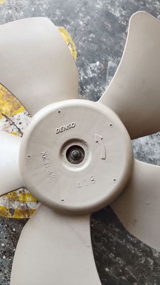 พัดลมหม้อน้ำใส่รถเก่งโตโยต้าแท้ติดรถญี่ปุ่นซื้อจากเชียงกงใช้งานได้ปกติโคตรแรงซื้อมาจากเชียงกงสำรองติดรถไว้ตอนนี้รถขายไปแล้วใครหาอยู่ไม่ควร รูปที่ 2