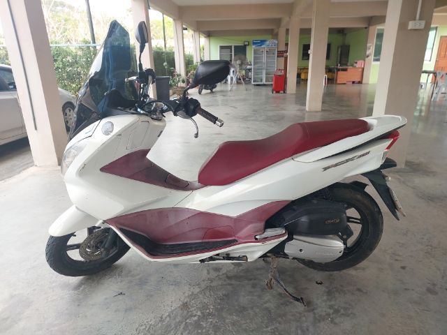 PCX 150 ปี 2015 เครื่องเดิม ภาษีขาดเกิน 3 ปี มีเล่มทะเบียนให้และใบซื้อขาย รูปที่ 3