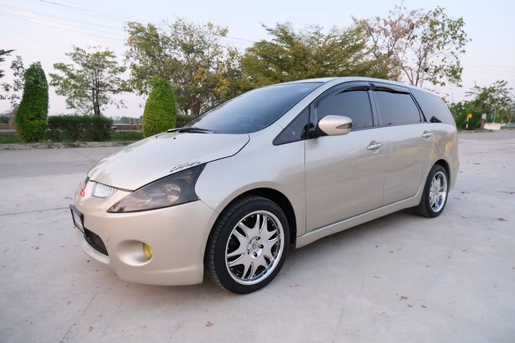 Mitsubishi Space Wagon 2006 2.4 GLS Sedan เบนซิน ไม่ติดแก๊ส เกียร์อัตโนมัติ บรอนซ์ทอง รูปที่ 3