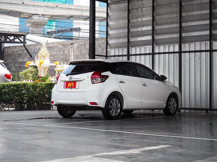 Toyota Yaris 2017 1.2 G Sedan เบนซิน ไม่ติดแก๊ส เกียร์อัตโนมัติ ขาว รูปที่ 4