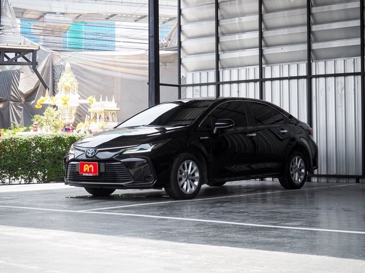 รถ Toyota Altis 1.8 Hybrid Mid สี ดำ