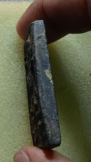 พระสมเด็จ พิมพ์พระเจ้าห้าพระองค์ เนื้อผงใบลาน เคลือบรัก เก่าตามภาพ รูปที่ 3