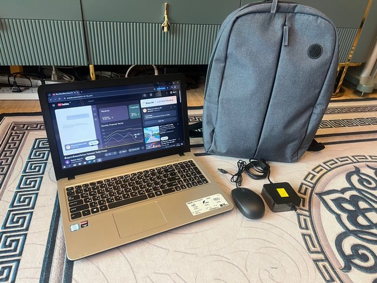 Asus i3 Gen 7  Ram 4 G  สภาพสวยใหม่มาก แบตนาน  กระเป๋า อุปกรณ์ครบ ส่งปลายทางได้ รูปที่ 2