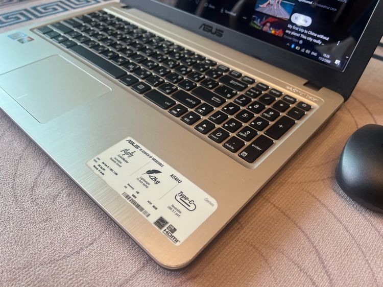 Asus i3 Gen 7  Ram 4 G  สภาพสวยใหม่มาก แบตนาน  กระเป๋า อุปกรณ์ครบ ส่งปลายทางได้ รูปที่ 4