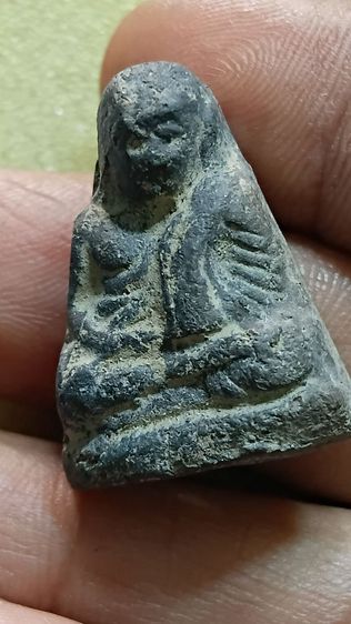 หลวงพ่อเงินเนื้อดิน เก่าตามภาพ รูปที่ 7