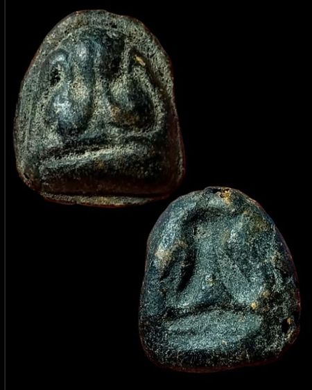 พระปิดตาเนื้อผง เก่าหลังแบบ