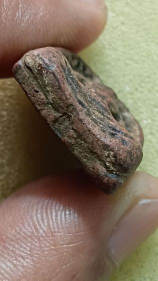 พระซุ้มกอเนื้อดินพิมพ์กลาง เก่าตามภาพ รูปที่ 5