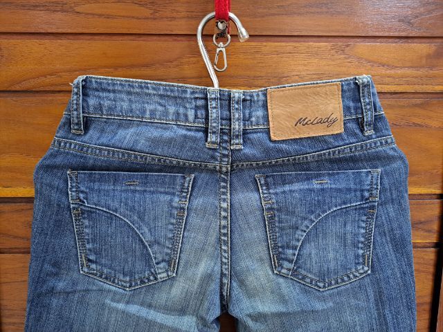 ส่งต่อ กางเกงยีนส์ แบรนด์ Mc Lady ของแท้ รูปที่ 3
