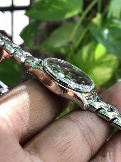 Tag Heuer Link Lady G4 Quartz Full Diamond Black Dial WJF131A🇨🇭🇨🇭
    รูปที่ 9