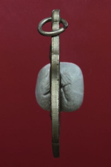 พระเหรียญหลวงพ่อกวยสวยๆค่ะเก่าค่ะ รูปที่ 4