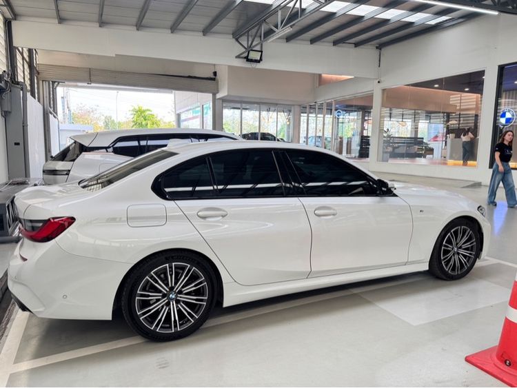 BMW Series 3 2020 320d Sedan ดีเซล ไม่ติดแก๊ส เกียร์อัตโนมัติ ขาว รูปที่ 2