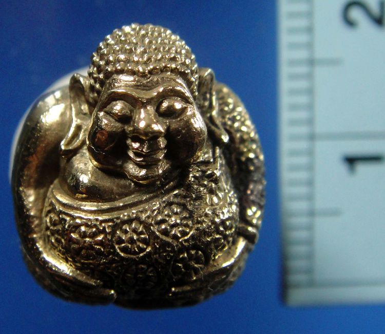 ลูกอมพระสังกัจจายน์อุดกริ่งรุ่นแรก หลวงพ่อเพี้ยน วัดเกริ่นกฐิน ลพบุรี เนื้อทองทิพย์ ตอกโค๊ต วฐ ปี 53 รูปที่ 3