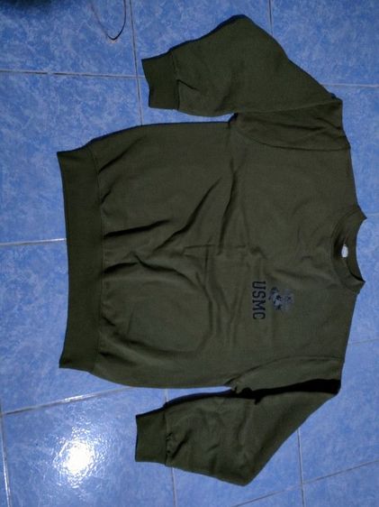 ขายเสื้อสเวสเตอร์usmcสภาพใหม่ไม่มีตำหนิสีเข้มสวยไซร์mจั๊มแน่น