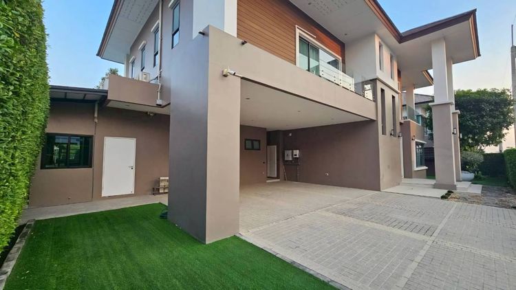 ตกแต่งครบ บ้านสวยหรูหรา 130 ตร.วา พร้อมเข้าอยู่ได้ทันที สาริน ซิตี้ The Lake Ville รูปที่ 2