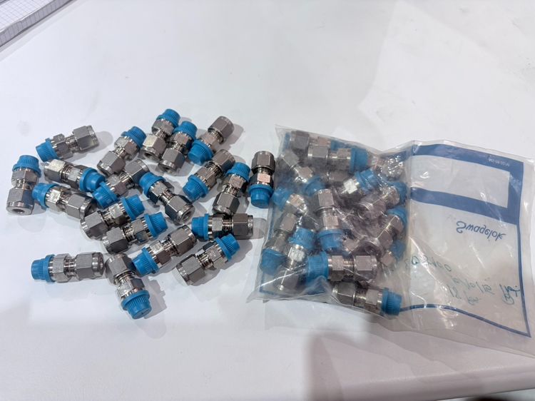 Tube fitting swagelok