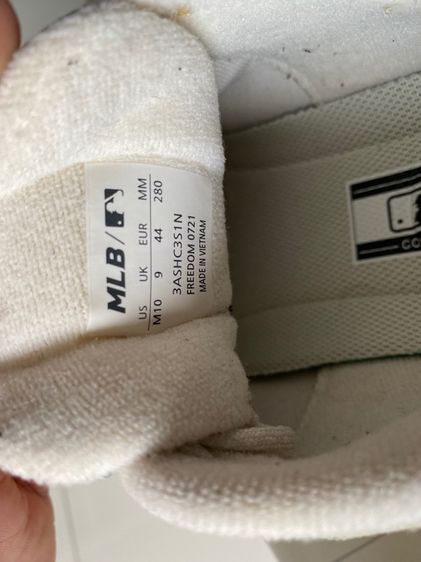 รองเท้าผ้าใบ MLB รูปที่ 6