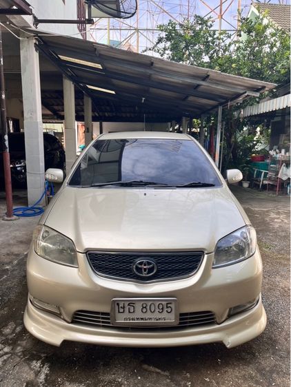 รถ Toyota Vios 1.5 E สี บรอนซ์ทอง