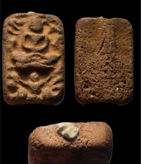 พระเนื้อดิน พิมพ์หลวงพ่อปาน ขี่ครุท อุดผง รูปที่ 4