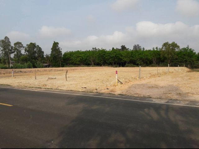 ที่ดินติดถนนโฉนด แหล่งชุมชน มีน้ำไฟฟ้าพร้อม รูปที่ 2