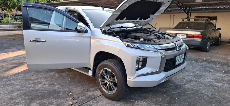Mitsubishi Triton 2018 2.4 Plus Pickup ดีเซล ไม่ติดแก๊ส เกียร์ธรรมดา ขาว รูปที่ 4