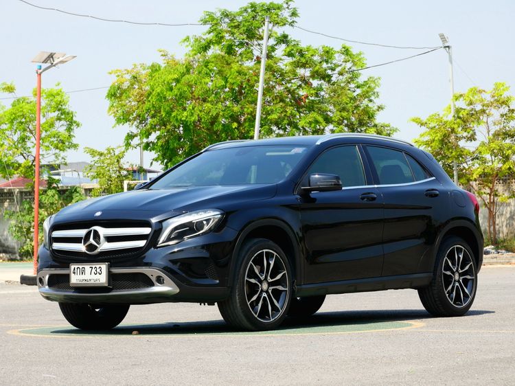 รถ Mercedes-Benz GLA-Class GLA200 สี ดำ