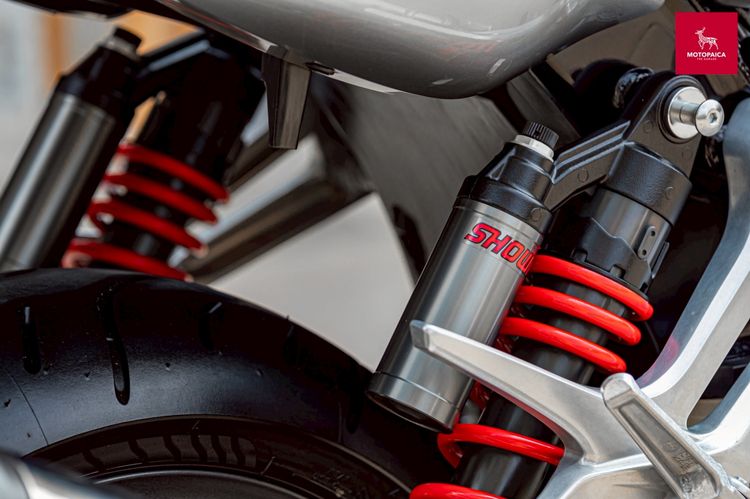 Honda Cb1300 Super Four ปี2023 มือเดียว วิ่ง350Km. สภาพป้ายแดง รูปที่ 10