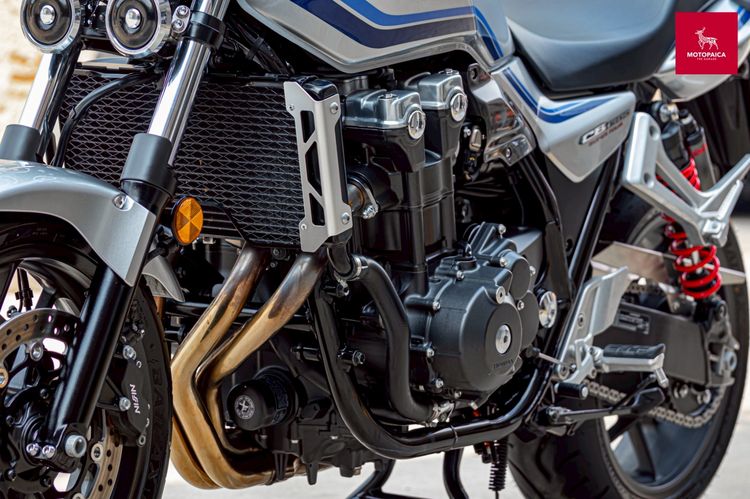 Honda Cb1300 Super Four ปี2023 มือเดียว วิ่ง350Km. สภาพป้ายแดง รูปที่ 9