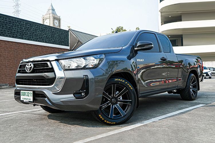 รถ Toyota Hilux Revo 2.4 Z Edition Entry สี เทา
