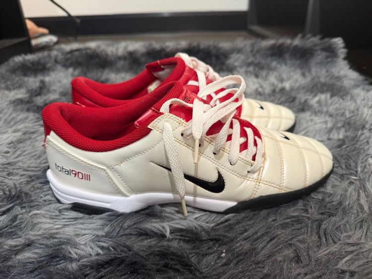Nike total 90