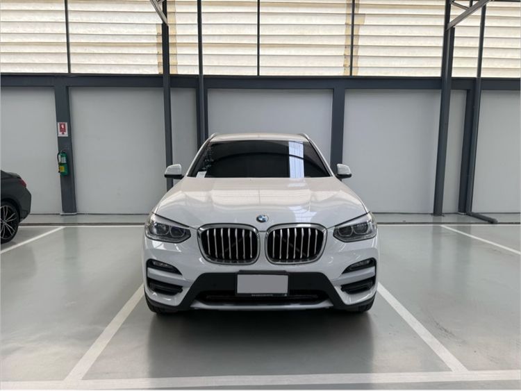 รถ BMW X3 2.0 xDrive30e xLine สี ขาว