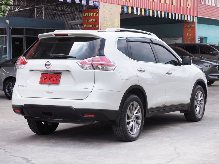 Nissan X-Trail 2016 2.5 V 4WD Utility-car เบนซิน ไม่ติดแก๊ส เกียร์อัตโนมัติ ขาว รูปที่ 4