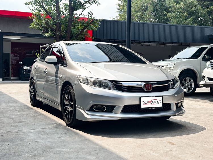 Honda Civic 2013 1.8 S i-VTEC Sedan เบนซิน เกียร์อัตโนมัติ เทา รูปที่ 3