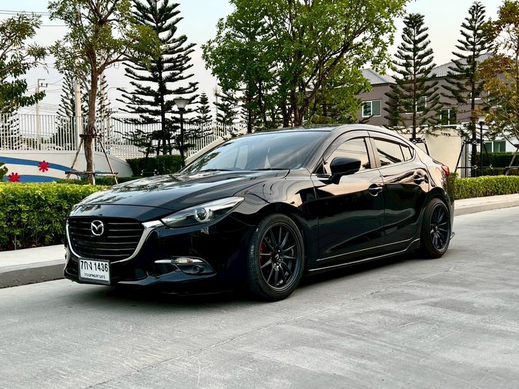 Mazda Mazda3 2018 2.0 S Sedan เบนซิน ไม่ติดแก๊ส เกียร์อัตโนมัติ ดำ รูปที่ 2