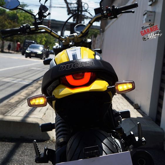 Ducati Scrambler Icon L-twin 800 the classic “62 Yellow “2022  รูปที่ 10