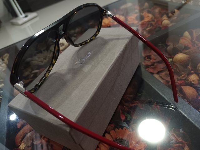 ขายแว่นกันแดด Dior แท้ รูปที่ 2