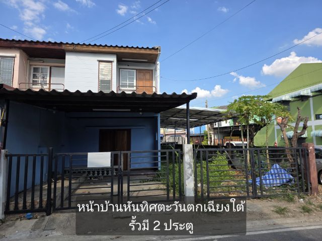 อื่นๆ สร้างเสร็จก่อน 2010 ไม่มี ใช่ 🏡 ขายทาวน์เฮ้าส์ 2 ชั้น บ้านหัวมุม มีเนื้อที่ใช้สอยด้านข้างบ้าน รูปที่ 4
