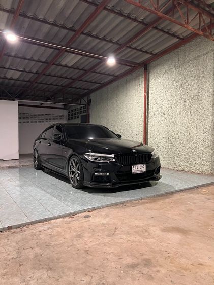BMW Series 5 2019 520d Sedan ดีเซล ไม่ติดแก๊ส เกียร์อัตโนมัติ ดำ รูปที่ 4