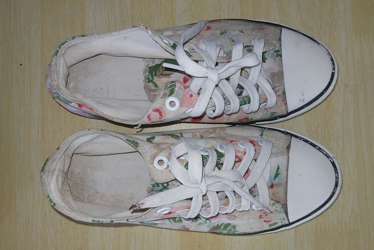 รองเท้าผ้าใบลายดอกไม้ รูปที่ 4