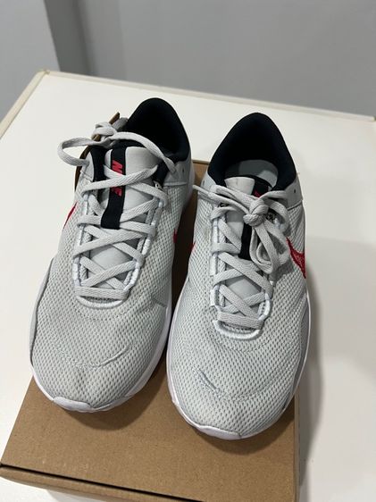 อื่นๆ UK 7.5 | EU 41 1/3 | US 8 Nike รองเท้าผ้าใบไนกี้