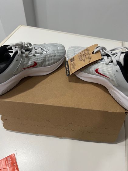 รองเท้าผ้าใบไนกี้ รูปที่ 5