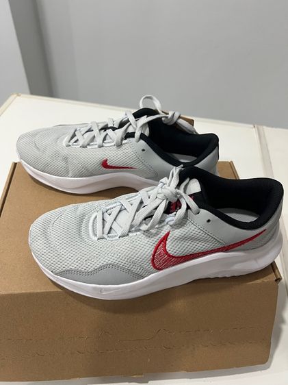 รองเท้าผ้าใบไนกี้ รูปที่ 2