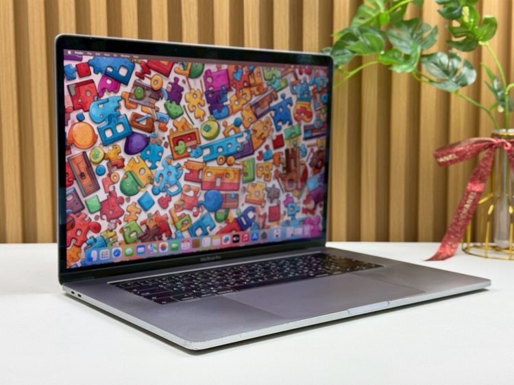 MacBook Pro 15-inch,2018 Four Thunderbolt 3 ports Intel Core i7 Ram16GB SSD256GB SpaceGray รูปที่ 3