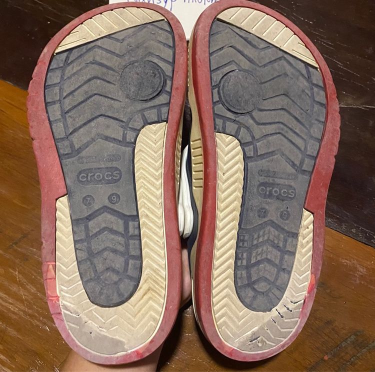 Crocs Size 40 แท้ 💯 รูปที่ 8