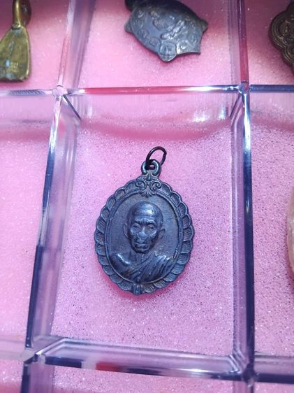 พระเครื่อง รูปที่ 12