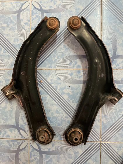 ปีกนกล่าง L R รถนิสสัน TIDA ปี 06-12 แท้ห้าง มือสอง  รูปที่ 6