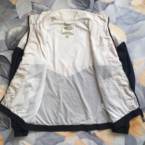 Who.A.U Vintage Windbreaker สีทูโทน ครีม-ดำ สภาพดี รูปที่ 5